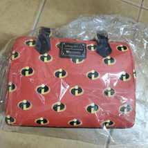 Loungefly Incredibles OG HEART LOGO Red Barrel Satchel Crossbody Bag - £156.48 GBP