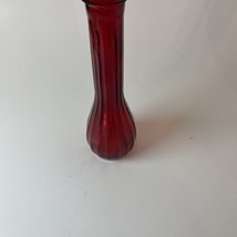 Vintage Glossy Red Glass Bud Vase With Decorative Rib Pattern 8.38 inches - £6.14 GBP