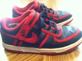 Girls-Size 4.5Y Nike shoes black&amp;red sports/athletic/walking/running/school - $12.75