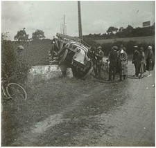 ~1900 glass stereo photo: Automobile Accident in France (2 of 3) - £27.91 GBP