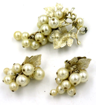 Vintage Judy Lee Signed Demi Parure Grape Bunch Brooch and Earring Set Gold Tone - £15.75 GBP