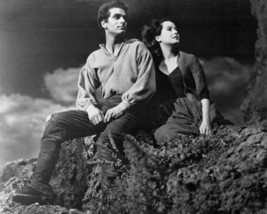 Wuthering Heights Laurence Olivier &amp; Merle Oberon Heathcliff &amp; Cathy 8x10 photo - £7.71 GBP