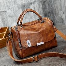 Fashion Handbag 2022 New Oil Wax Leather Boston Women Bag Leisure Large Capacity - £59.62 GBP