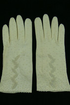 Vintage Ladies White Hand Beaded 100% double woven cotton Gloves Sz 6.5 Pretty - £11.03 GBP
