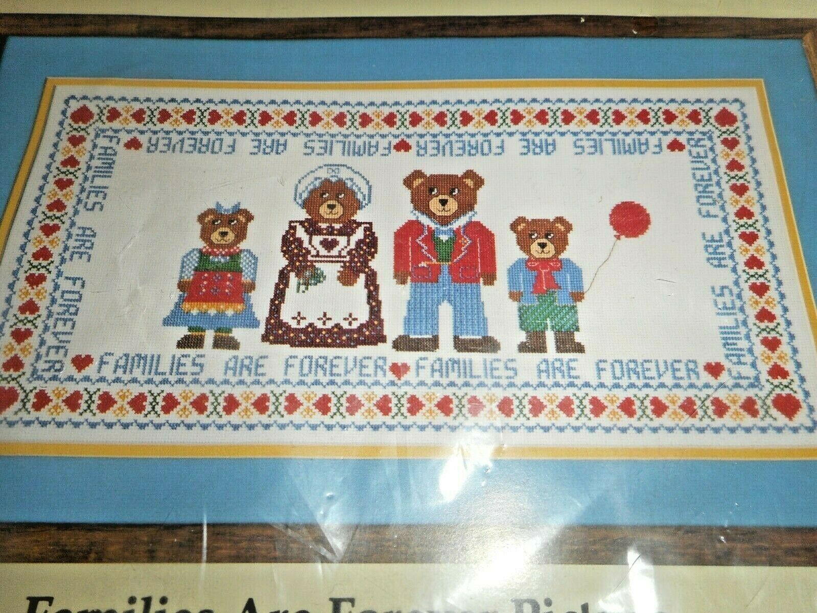 CANDAMAR DESIGN 1986 FAMILIES ARE FOREVER Teddy Bear Cross Stitch Kit #50224 - $19.99