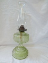 Vtg  Pebble finish &amp; Plum oil lamp w/ chimney P &amp; A Risdon burner Flash Lt Green - £39.96 GBP