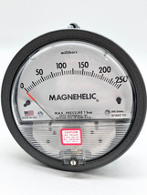 NEW Dwyer 2000-250MBAR Magnehelic Pressure Gauge 0-250mBar  - $47.50