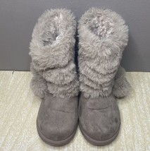Makalu California Kids Boots Size 10 With Faux Fur And Pom Pom Tassles - $14.03