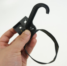 06-2011 mercedes  w164 ml350 ml550 trunk floor board strap holder hook OEM - $22.87