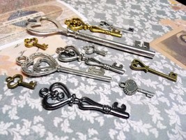 Skeleton Key Charms Assorted Lot Heart Keys Steampunk Supplies 11/22pcs - £5.43 GBP+