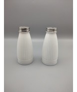 Art Deco Milk Glass Salt &amp; Pepper Shaker MCM Vintage - $234.87 MXN