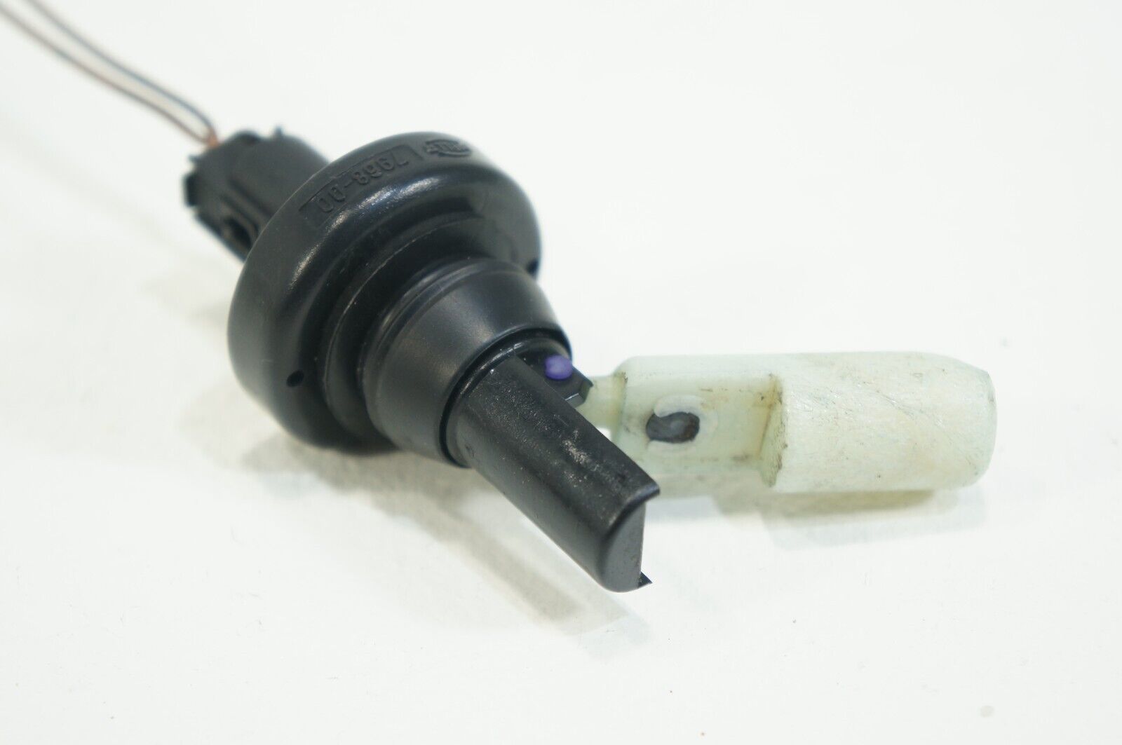 OEM mercedes crossfire sl550 clk350 e350 windshield washer fluid level sensor Additional Wiper