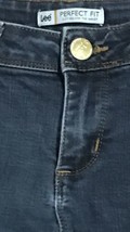 Lee Perfect Fit Dark Wash Stretch Jeans Denim Sz 8 Embroidered Pocket HTF - $16.17