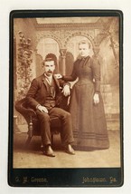 Antique Cabinet Card Photo Johnstown Pa Barns Fam Photographer W Camera On Back - £54.55 GBP