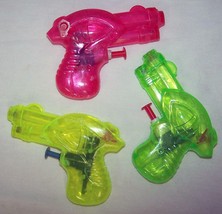 24 Asst Color 4 Inch Squirt Gun Pistols Play Toy Water Guns Hand Squirter NV784 - £9.81 GBP