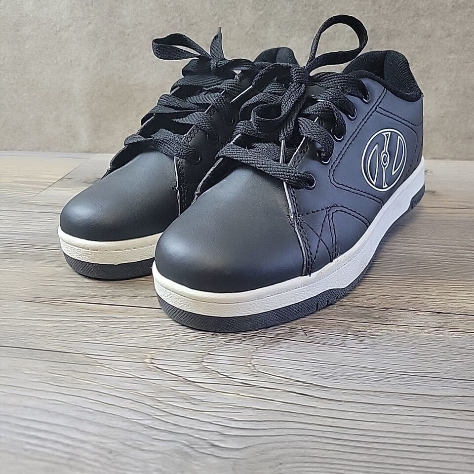 Heelys Black Skate Shoes Size 4 Low Top Round Toe Leather Lace Up Mens  ... - $24.99