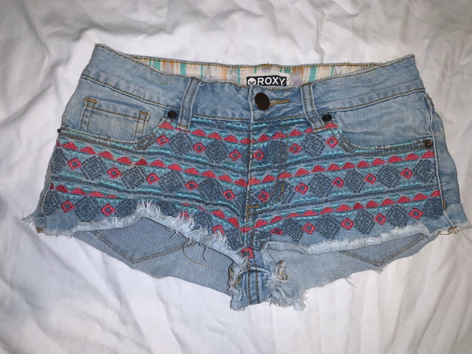 WOMENS DAISY DUKE SEXY DENIM JEAN CUT SHORTS EMBROIDERED FRONT DESIGN WA... - $11.57