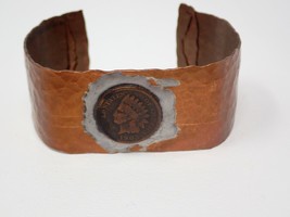 Hammered Copper Bracelet Mounted 1903 Indian Head Cent Vintage Primitive  - £23.10 GBP