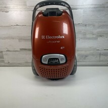 Electrolux Ultraonr Vacuum Canister Model El7020 type A - Read Description - £44.04 GBP