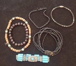 Bracelets lot of 6 Fashion Jewelry Vintage Strech Wood Crystal Turquois Barrel  - £14.72 GBP