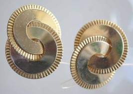 Elegant Mid Century Modern Entwined Circles Gold-tone Clip Earrings 1960s vint. - £9.83 GBP
