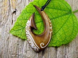 Maori Fish Hook Pendant Necklace Hei Matau Beach Jewelry - £15.16 GBP