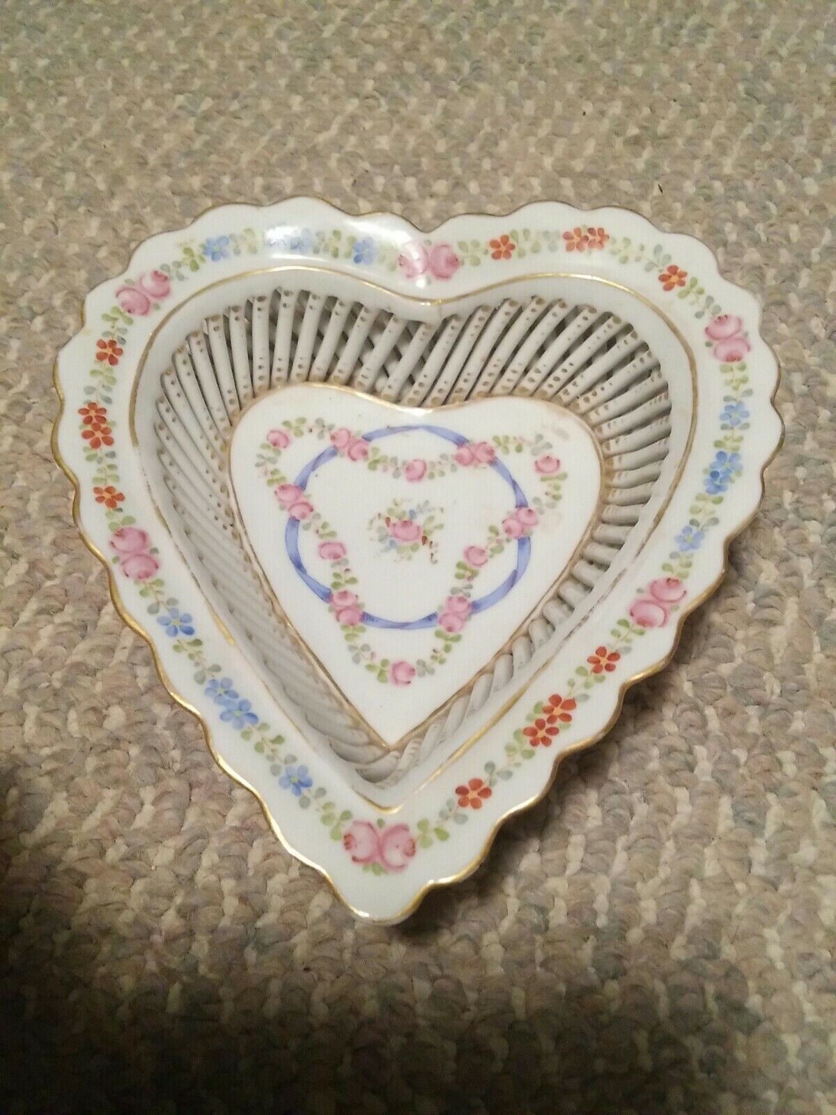 VTG Porcelain Heart Dish Bailey Banks Biddle Phila - $21.99