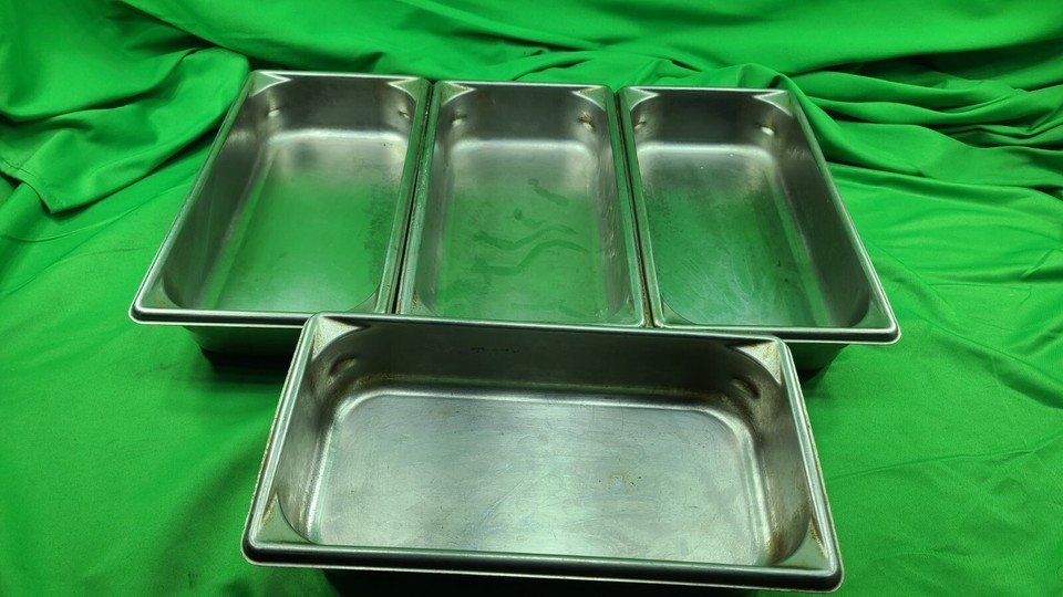 Lot of 4 Vollrath 30322 Super Pan V S/S 1/3 Size x 2.5 D Food Pan - $39.46