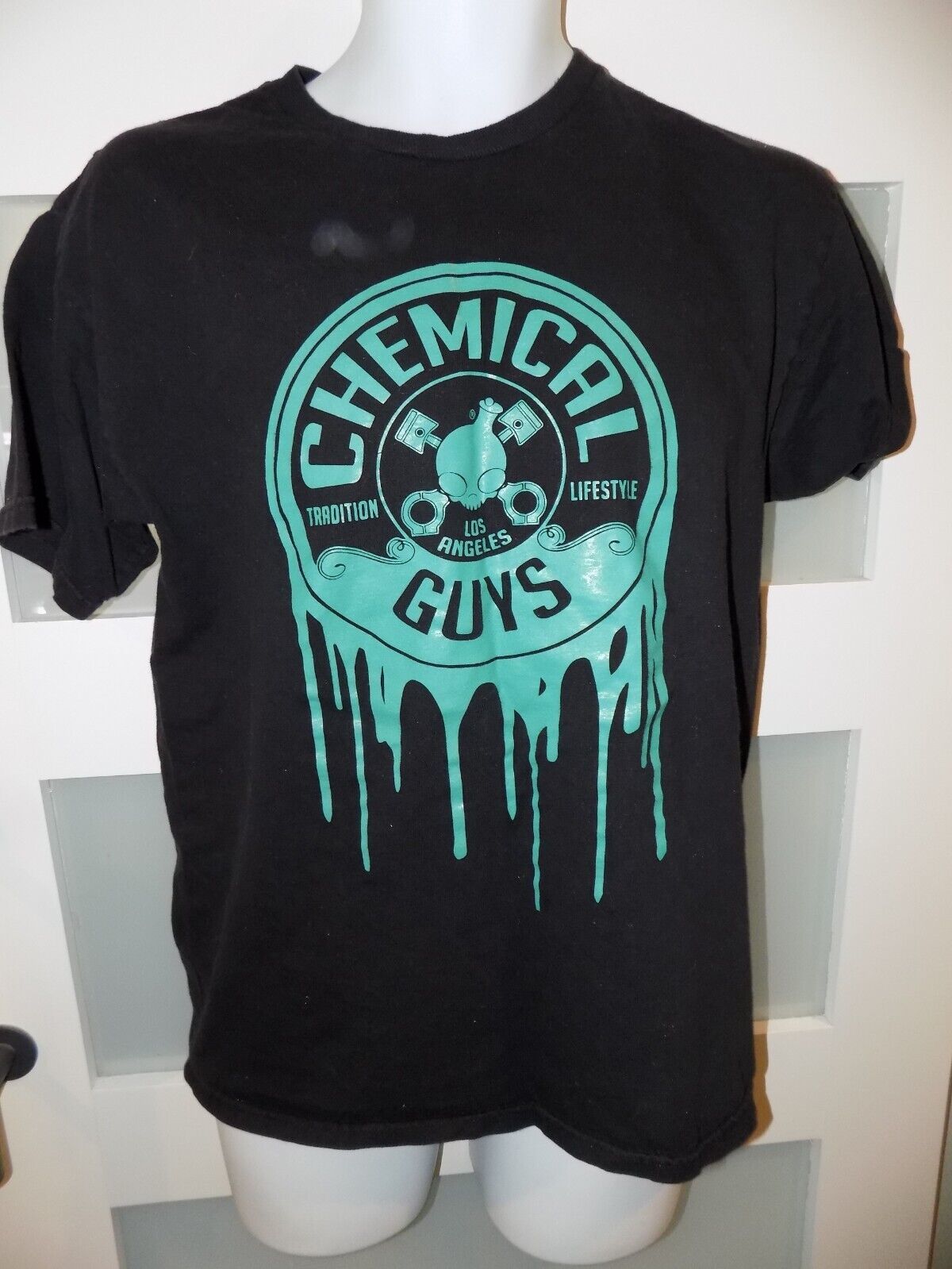The Chemical Guys Teal Graphic Black T-Shirt SS Size M Men&#39;s - $19.80