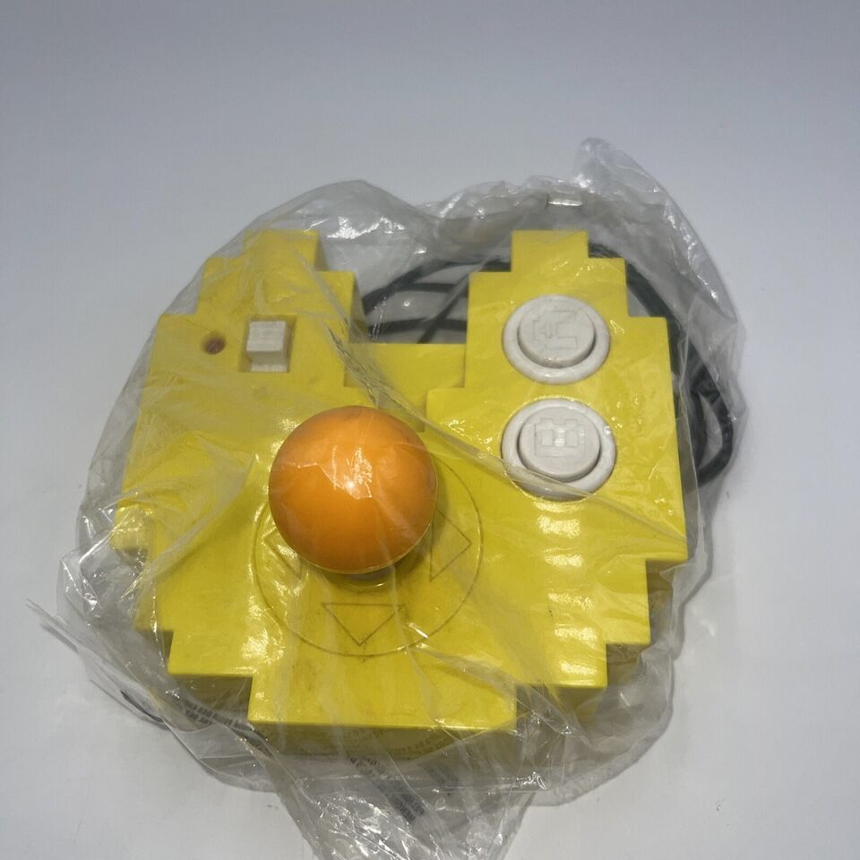 Bandai Namco Pac-Man 35th Anniversary 10-in-1 2012 Plug N' & Play TV Game System - $19.75