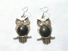 Hoot Owl Crystal Eyes Black Howlite Gem Breast Silver Plate Earrings - £5.58 GBP