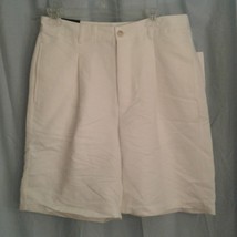 Men&#39;s Chaps Golf shorts 31 pleated front Basic white NWT Logo - £21.33 GBP