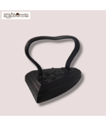 Cast iron plate iron from the early 1900s - $42.08