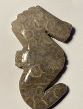 Agate Stone Carved Seahorse Sea Horse Gray &amp; Cream Mottled  2.25” H x 1.3” W - £6.02 GBP