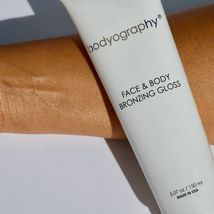 Bodyography Face & Body Bronzing Gloss image 3