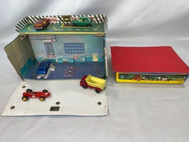 Vintage Matchbox Garage &amp; Service Station + 5 Cars + Case Ideal Lesney Sears - £43.28 GBP