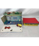 Vintage Matchbox Garage &amp; Service Station + 5 Cars + Case Ideal Lesney S... - $75.18 CAD