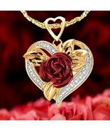 Rosa Rossa Ciondolo Con Strass - $38.06