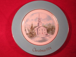 9&quot; Porcelain Collector Plate CHRISTMAS 1974 Country Church AVON [Z251] - £3.78 GBP