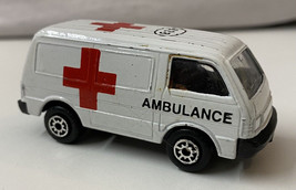 Maisto FORD ECONOVAN AMBULANCE Diecast 1980 Red Cross #328 LOOSE - $8.86