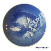 Copenhagen Bing &amp; Grondahl Mothers Day Plate 1971 Cat Kitten Blue Porcelain - $19.87