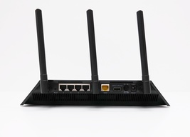 NETGEAR Dual Band AC1750 WiFi Gigabit Router R6400v2 image 4