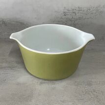 Vintage Pyrex Verde Avocado Green 1 Qt Cinderella Round Casserole Dish –... - $242.57 MXN