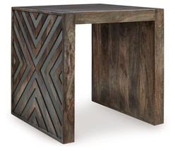 Dreggan - Brown - Square End Table - $4,336.10 MXN