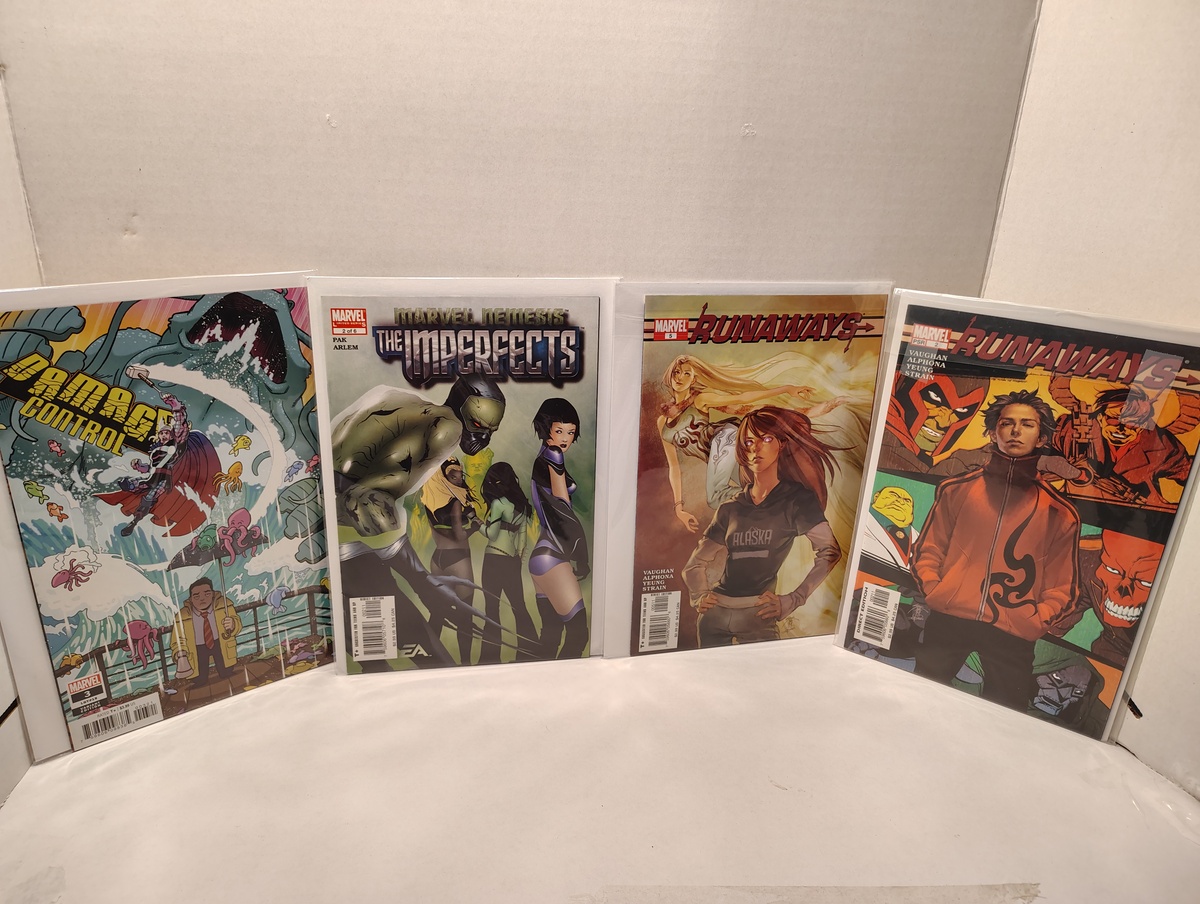 Lot of 20 Assorted Marvel Comic books  - $28.00
