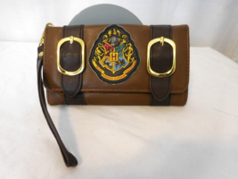 Harry Potter Hogwarts Alumni Tri-Fold Wristlet Wallet Faux Leather Clutch - $18.81