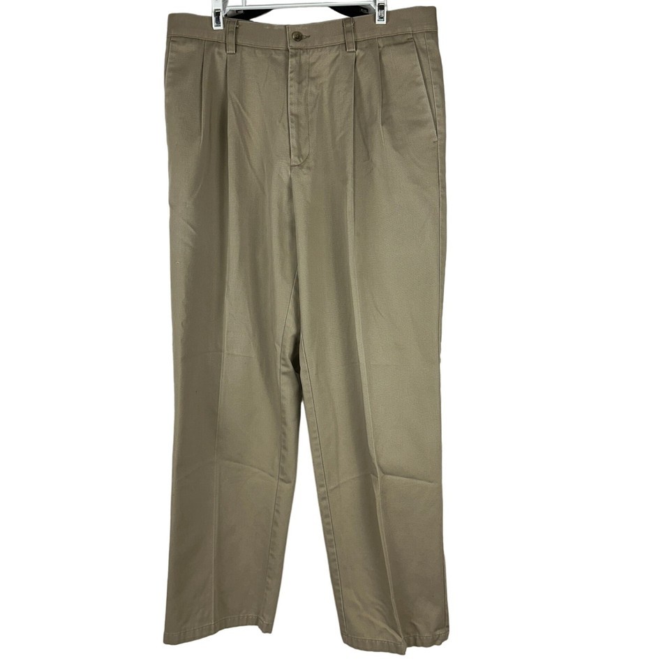 Dockers Mens Pleated Classic Fit Khaki Pants W35 L32 100% Cotton - $19.10
