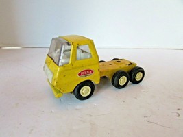 Vtg 1980&#39;S Tonka Metal Tractor Cab Yellow Tonka Wheels 4.5&quot;L H8 - £2.91 GBP
