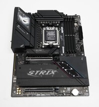 ASUS ROG STRIX B850-F GAMING WIFI Socket AM5 Motherboard image 3