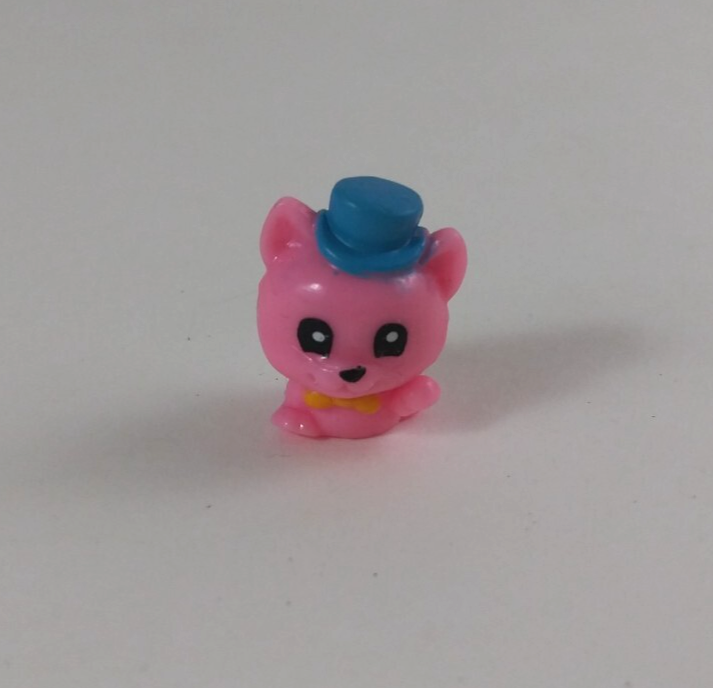 Squinkies Animals Pets Pink Kitten Wearing Blue Hat - $4.94